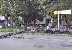 Шофьорът твърди че спирачките са отказали при висока скоростЛек автомобил