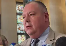 Обвинения за рекет отвличане и сексуална експлоатацияМащабна съвместна операция на