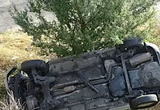 Тежката катастрофа прати тийнейджър в болницаНепълнолетен и неправоспособен шофьор изпусна