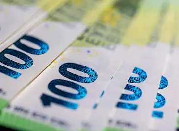 Правителството замразява минималната заплата до 2028 година