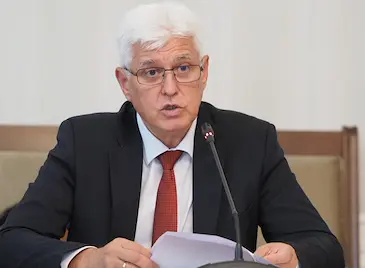 Четири американски самолета напуснаха София по искане на МО