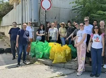 Екоинспектори събраха 15 чувала с боклук в Русе