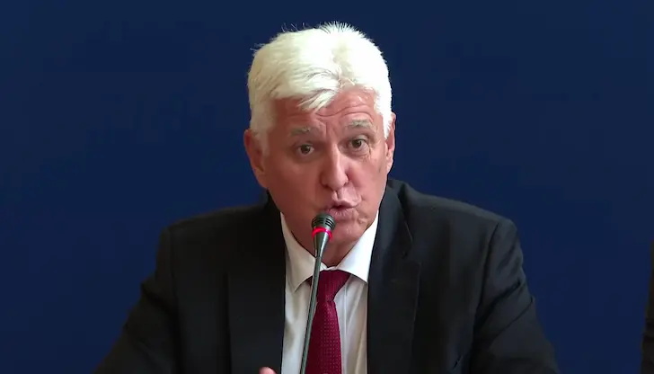Новото ръководство отчете забавяне в модернизацията на армията