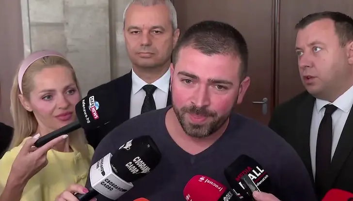 Доставчикът отрича да е имало физическо насилие при конфликта с депутата Доставчикът отрича да е имало физическо насилие при конфликта с депутата