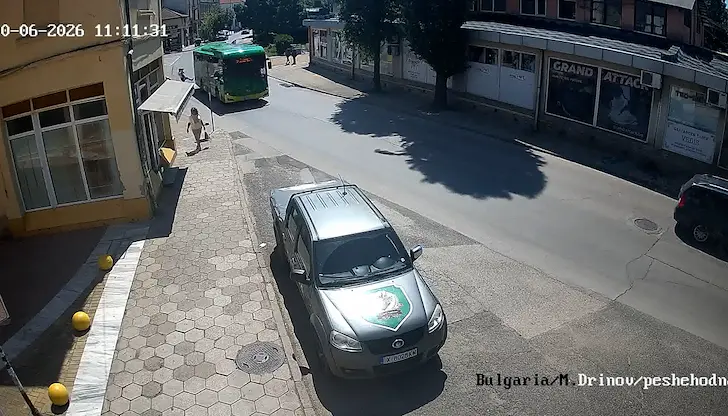 Мъжът е приет по спешност в ортопедията на местната болница Мъжът е приет по спешност в ортопедията на местната болница