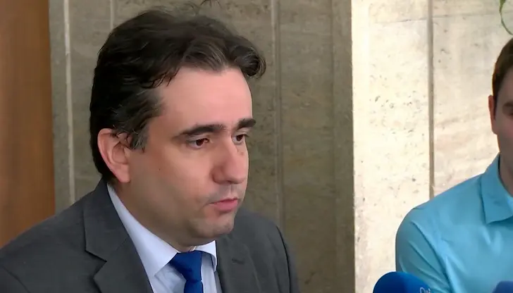 Депутати осветлиха мащабна имотна измама с фалшиви документи във Варна