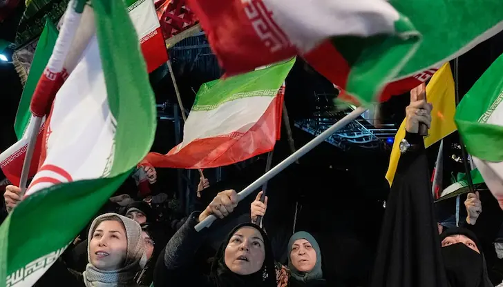 Доналд Тръмп обяви, че подписването е насрочено за днешния ден, съвпадащ с неговия 80-годишен юбилей Доналд Тръмп обяви, че подписването е насрочено за днешния ден, съвпадащ с неговия 80-годишен юбилей