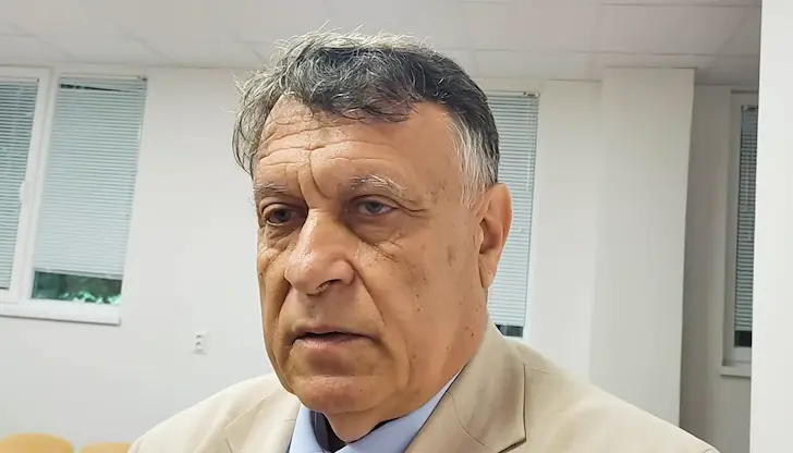 Учениците ще учат по олекотени програми от 2027 година