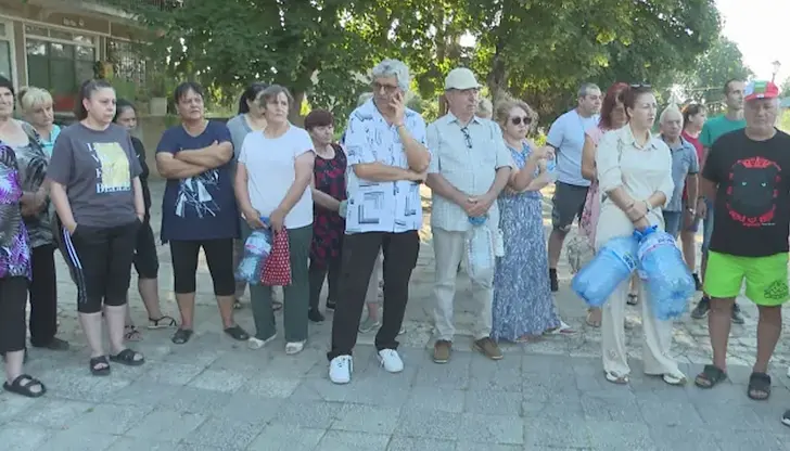Институциите мълчат, хората заплашват с блокиране на пътища