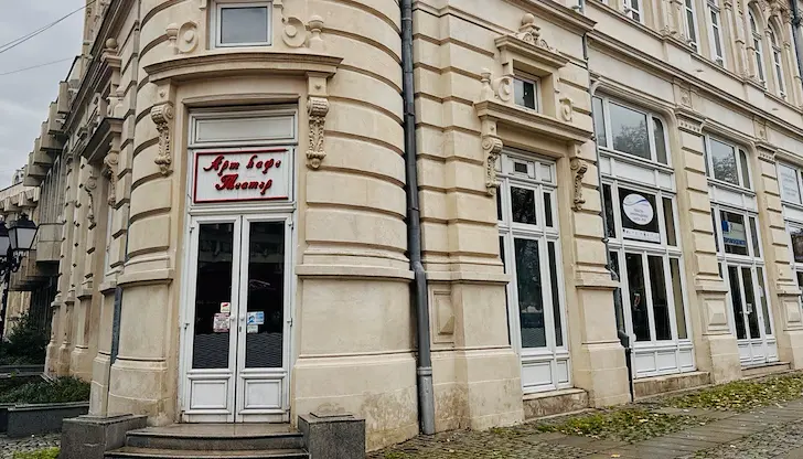 Забавяне на откритие на "Арт кафе" в Доходното здание