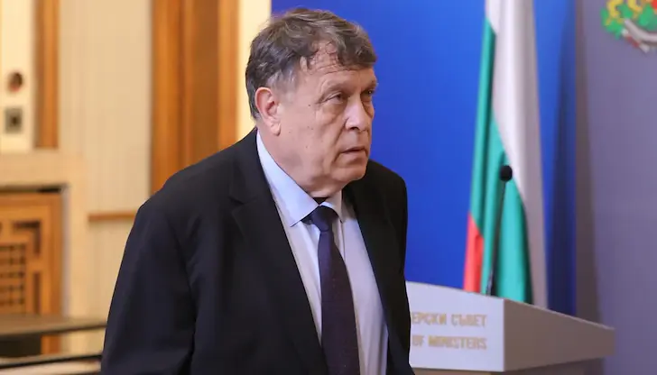Георги Вълчев: Бюджетът е труден, но заплатите в образованието растат Георги Вълчев: Бюджетът е труден, но заплатите в образованието растат