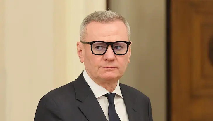 Държавното дружество точи каси за заплати на ръководството при 502% срив