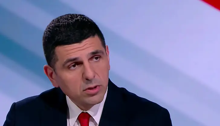 Авторът на фразата “колеги, не се прибирайте”, го прибраха