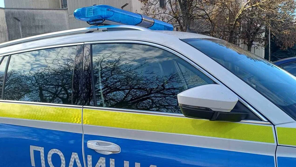 Полицията разследва две дръзки кражби в градаСлужители на Първо Районно