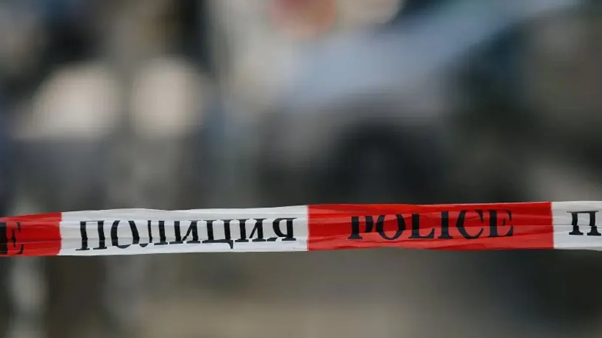 Младежът се е забил в къща с джипа на чичо