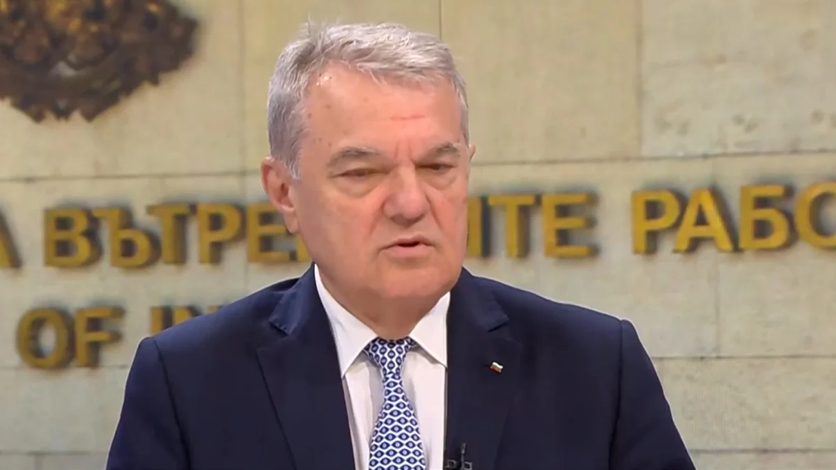 Румен Петков критикува остро оставката на Георги Кандев и медийния му стил в МВР