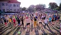 Мария Чакърдъкова огласява „Сандрово пее и танцува“