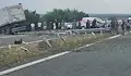 Държавата e сцена на корупционен театър и политически канибализъм