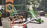 Поставиха първата специализирана люлка за деца в Банкя