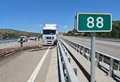 ТИР разля гориво при катастрофа на магистрала "Струма"