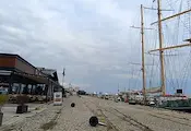 НИМХ: Ветровито време с краткотрайни валежи на изток
