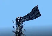 Годеж на върха на "Емпайър Стейт Билдинг" завърши с арест