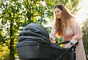 Родители искат вето върху бюджета заради замразени майчински Родители искат вето върху бюджета заради замразени майчински