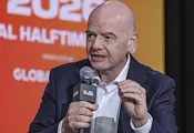 Скандал във ФИФА заради телефонно обаждане на Тръмп