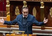 Френското правителство оцеля след вот на недоверие