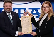 Държавната дипломация преминава към шрифта ЛИК