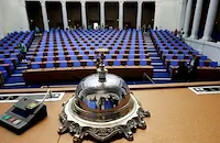 Депутатите излязоха в лятна ваканция