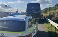 Полицаи евакуираха деца от автобус на магистрала „Тракия“