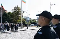 Илияна Йотова: Днес е ден на признателност към всеки полицай, пожарникар и спасител