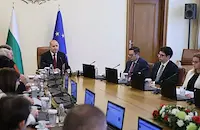 Румен Радев: Наследихме плячкосана хазна, но социалните плащания са гарантирани