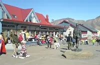 Градът, в който ковчезите са забранени, а в хотелите се влиза без обувки