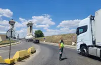 Искат спешни мерки срещу тапите на Дунав мост