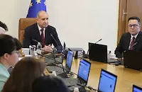 Румен Радев: Наследихме плячкосана хазна, но социалните плащания са гарантирани