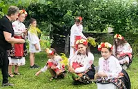 Деца и възрастни възраждат традициите в Бъзън