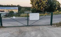 Ограда блокира достъпа до жп гарата в Сеново