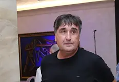 Певецът започва лятното си турне от ПлевенТази вечер в Летния