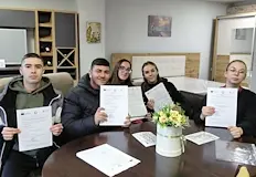 Възпитаниците на Гимназията по дървообработване получиха удостоверения за работа в