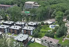 Тромави съдебни и административни стъпки спират бързото събаряне край ВарнаПроцедурите