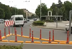 Таксита и автобуси отчитат сериозни закъснения заради тапите в трафикаНова