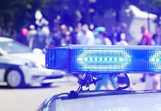 Мъжът е нахлул в обекта с железен лост и запалими