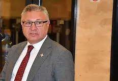 Управлението обслужва чужди интереси и изолира БългарияБившият министър на отбраната
