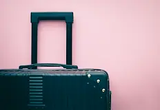 Полицията разследва зловещата находкаКуфар с човешки останки бе открит този