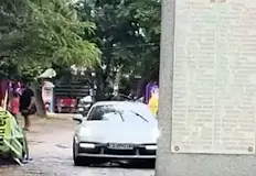 Община Созопол блокира алеите на парка с метални колчетаПоп фолк