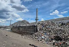 Екоинспекторите завариха запълнени клетки и счупени ленти на площадка Садината
