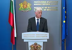 Очакват се още кацания на чужди машиниМинистърът на отбраната Димитър
