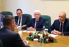 Американската компания търси възможности за разширяване на капацитетаМинистър председателят Румен